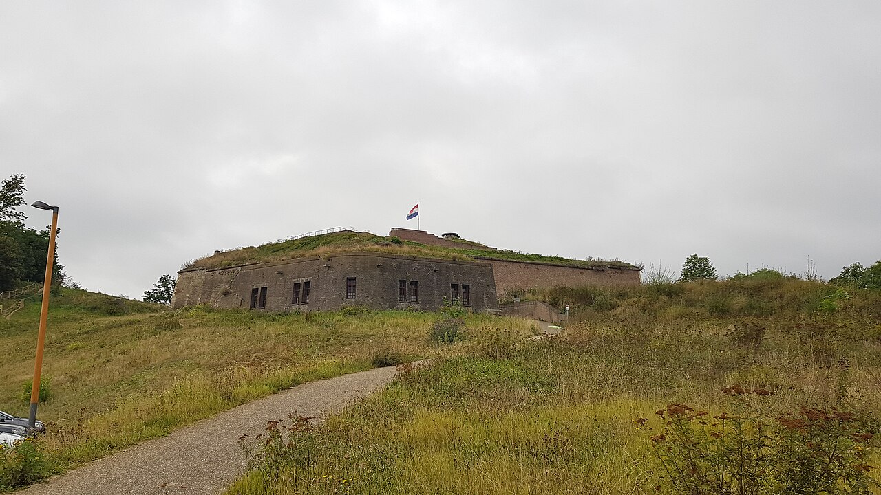Fort Sint Pieter: the above-ground option on the hill.
